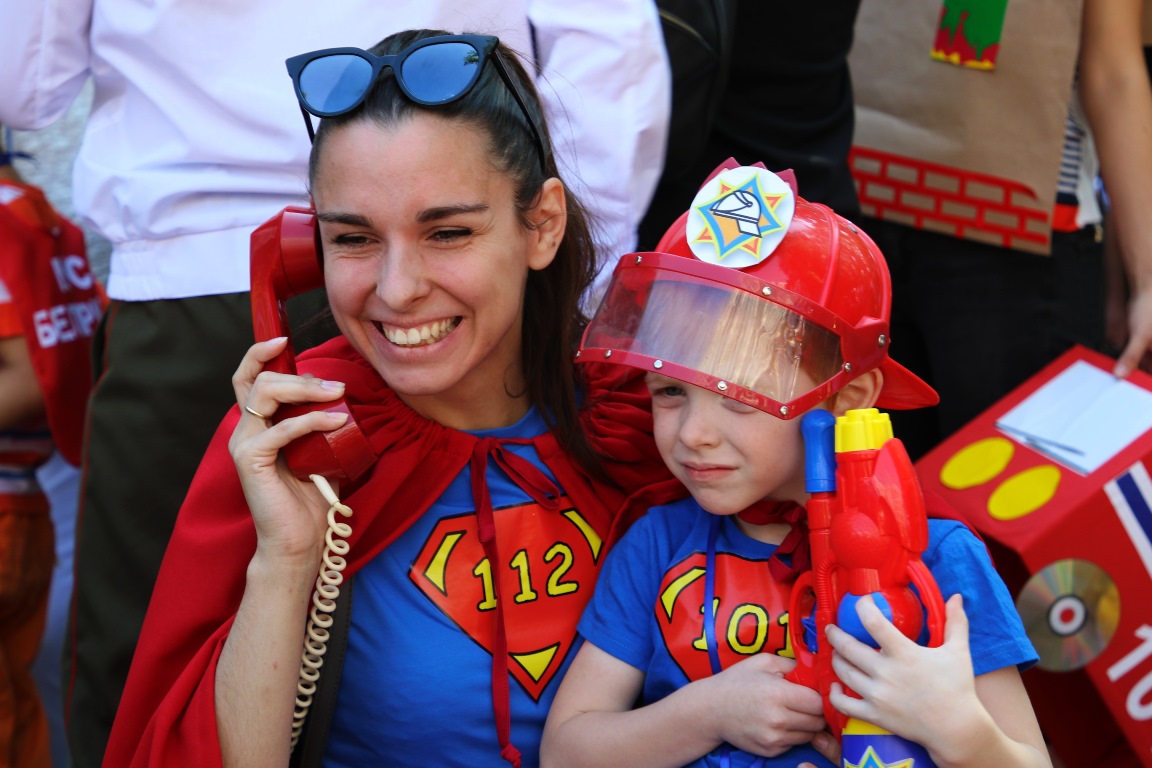 В Минске прошел конкурс детских костюмов спасателей: от трубочиста до спасателя будущего