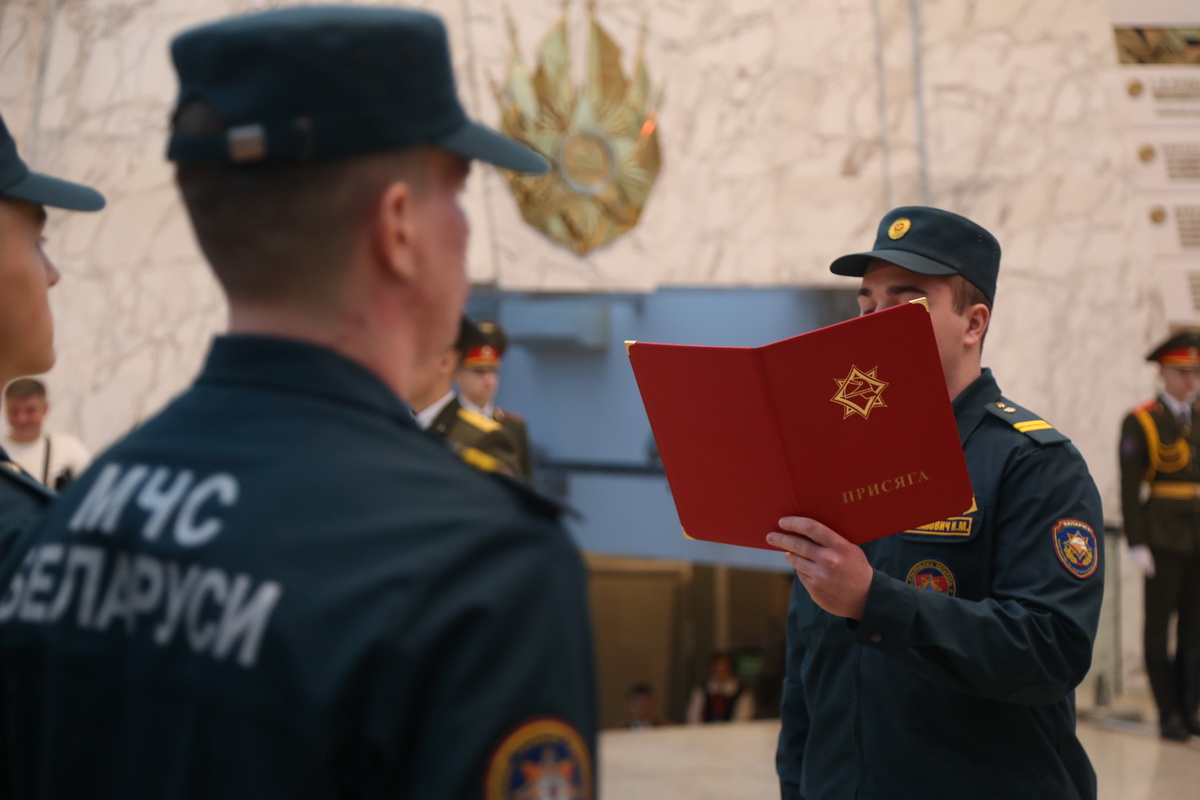 В Минске состоялась торжественная церемония принесения Присяги: ряды спасателей пополнил 51 новобранец МЧС
