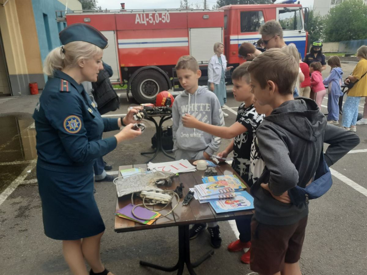 Фрунзенский район. Школа юных спасателей встречает ребят